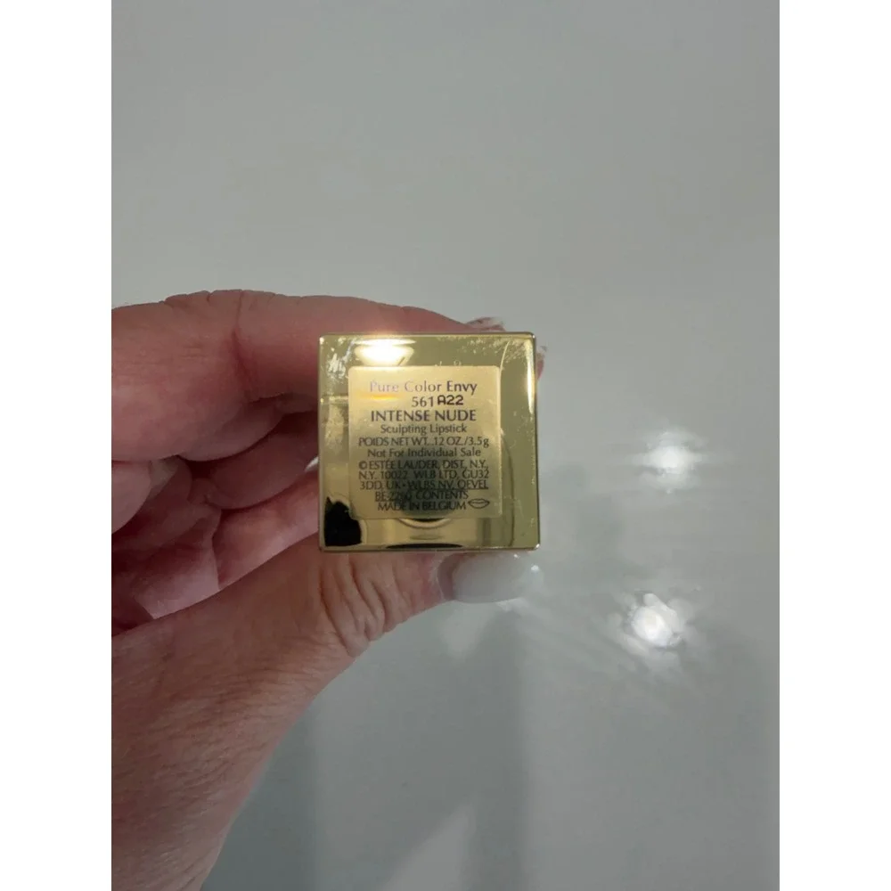 Estee Lauder Minimalist Pure Color Envy Lipstick 561 Intense Nude Gold Snowflake